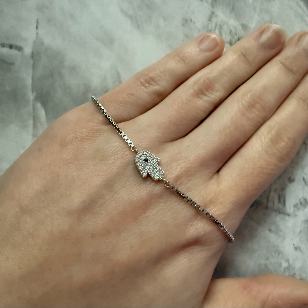 🪬 Hamsa Hand Adjustable Sterling Silver Bracelet with cubic zirconia - Macys NWT